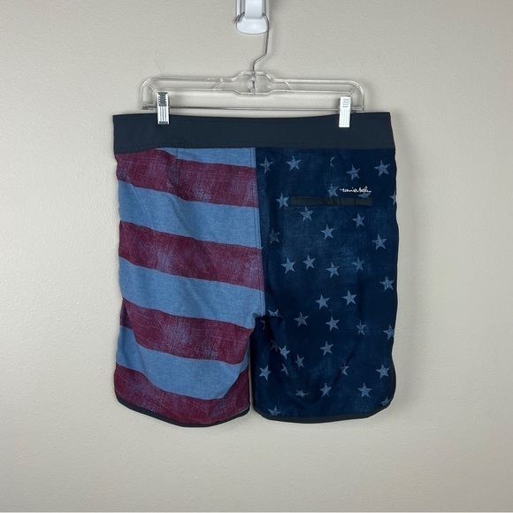 Travis Mathew Wing It Board Shorts American Flag Print - Picture 3 of 5